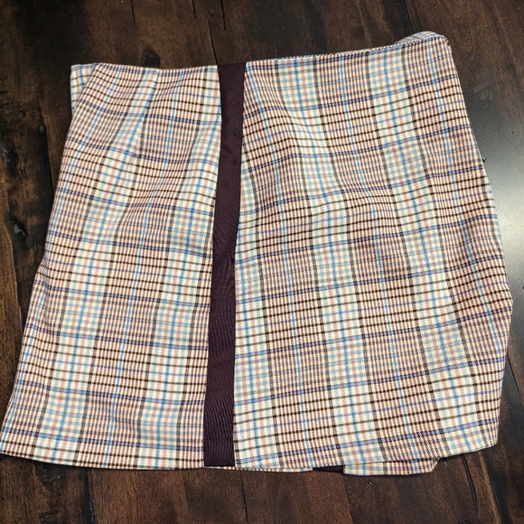 Plaid mini skirt - Picture 3 of 9